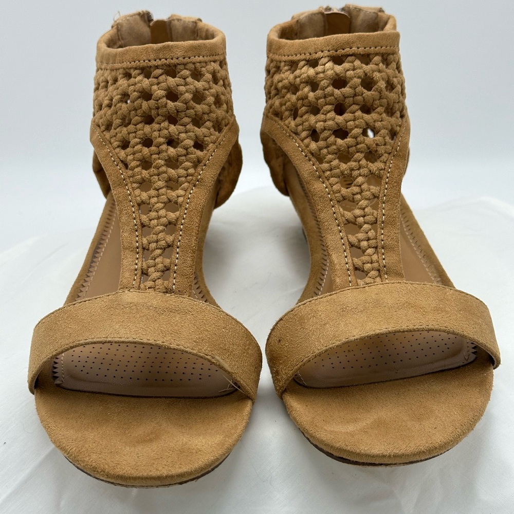 CONFORTVIEW Harper Tan Back Zip Wedge Sandals Sz 9M - Picture 3 of 12